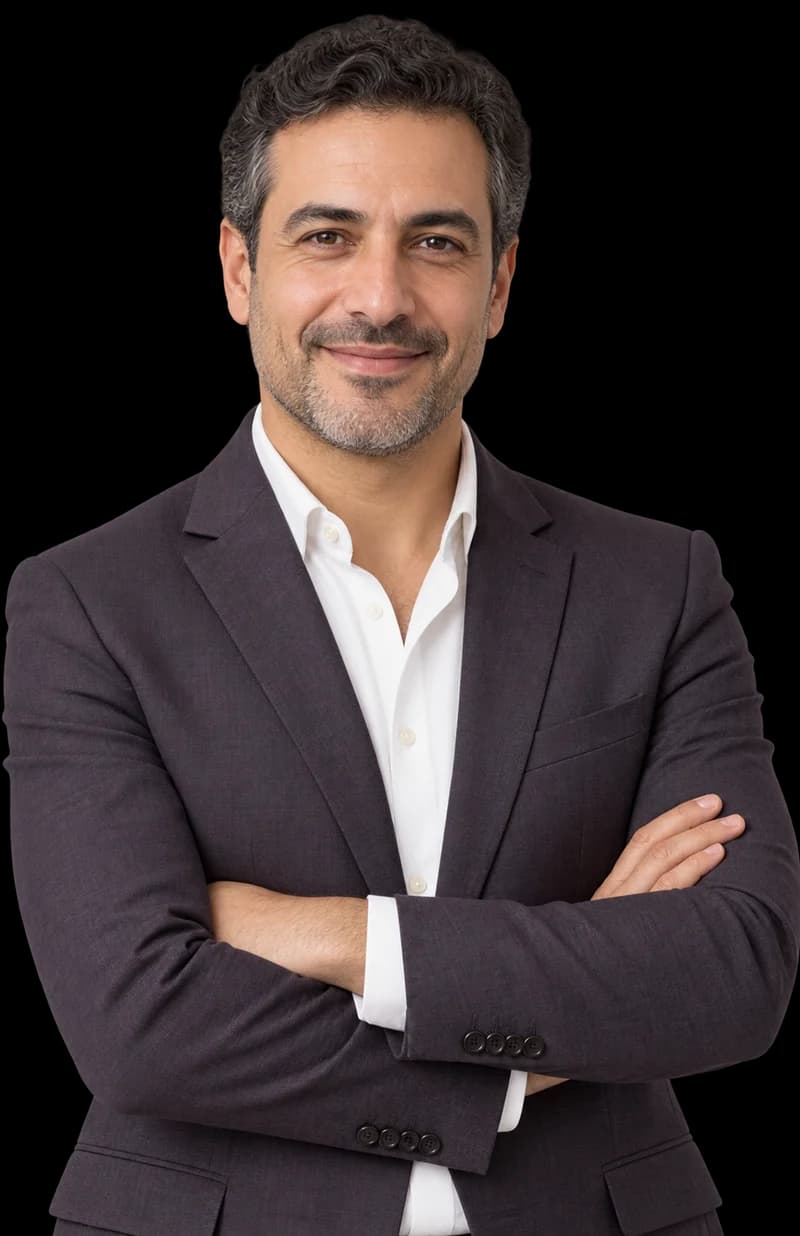 Tasweeq — stratégie, marque et contenus Portrait illustratif d’un consultant en marketing et communication.